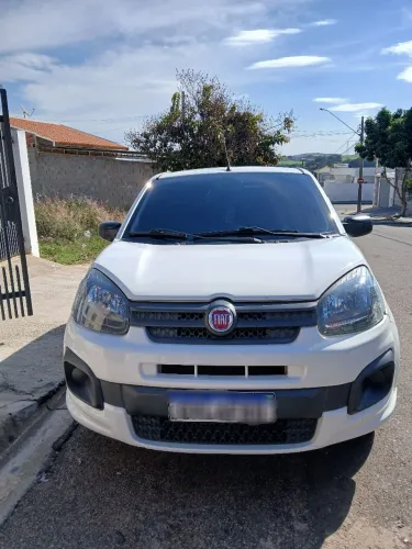 Fiat Uno Attractive 1.0 EVO Fire Flex 8V 5P 2020