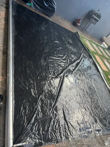 Toldo retrátil bicolor 5,10 metro por 3,20 metros