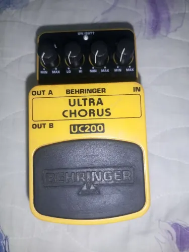 Pedal Ultra Chorus Behringer
