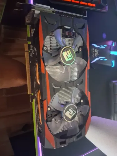 Placa de video R7 370 4GB
