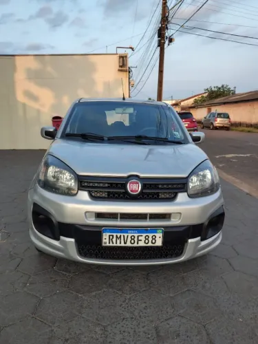 Fiat Uno Attractive 1.0 EVO Fire Flex 8V 5P 2021
