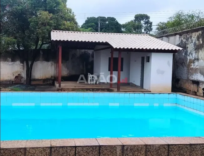 Lote com construção Lote à Venda, 730.00 por R$ 790000.00 no setor Vila Oswaldo Rosa AD370
