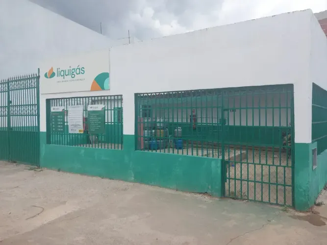 Lote de Esquina Comercial ARAPOANGA - Perto do Mercado Morais