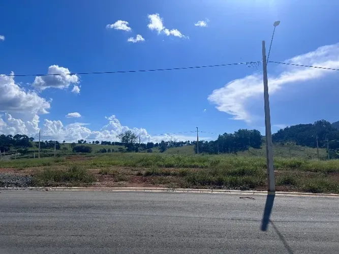 Terreno Plano de 300m2 - Loteamento Mirante do Matão II - Extrema/MG