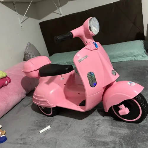 Moto eletrônica infantil Rosa nova