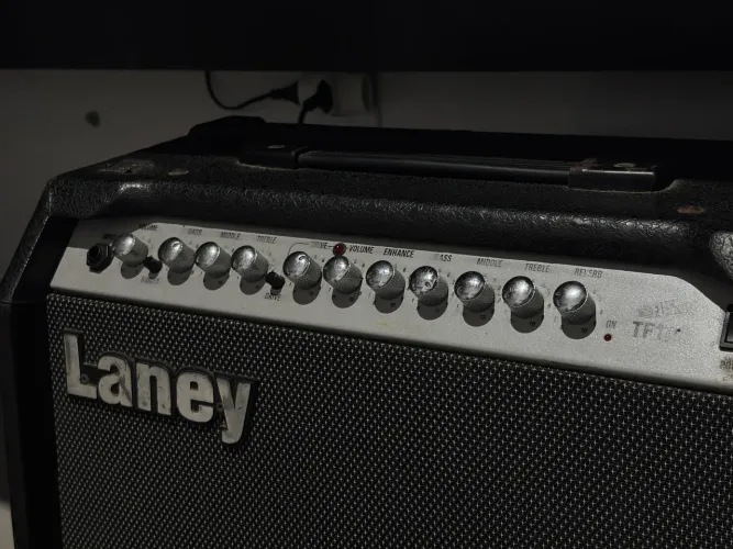 Amplificador Laney TF100 Inglês