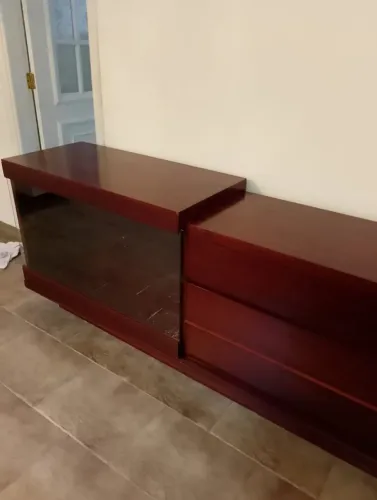 Buffet de madeira maciça