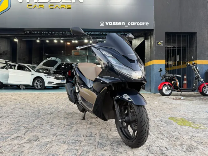 Honda PCX 160 DLX 2025
