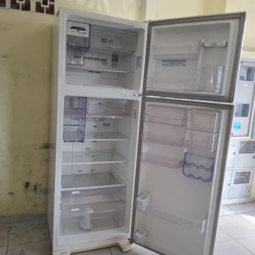 Geladeira eletrolux em bom estado, usado 1.000,00