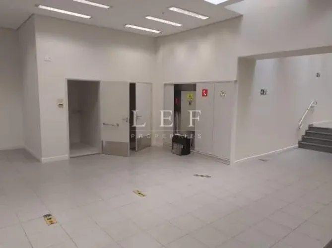 Imóvel Comercial de Alto Padrão ? Vila Nova Conceição