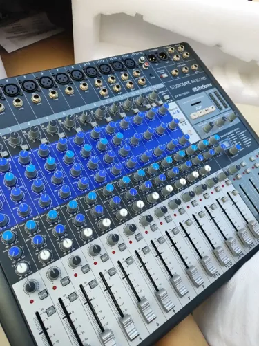 Mesa de Som Mixer Analógico e Interface de Gravação Mesa de Som PreSonus StudioLive AR16 