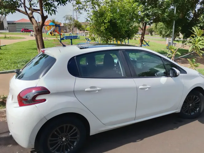 Peugeot 208 Allure 1.6 Flex 16V 5P Aut. 2018