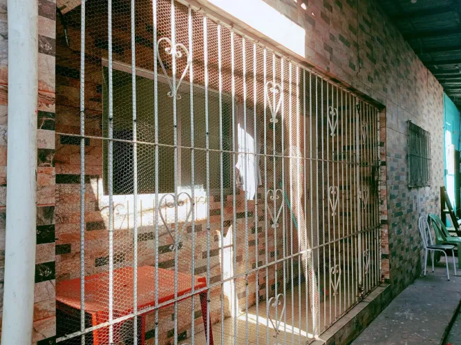 CASA NO BAIRRO DO JURUNAS - LOCALIZAÇÃO PRIVILEGIADA.