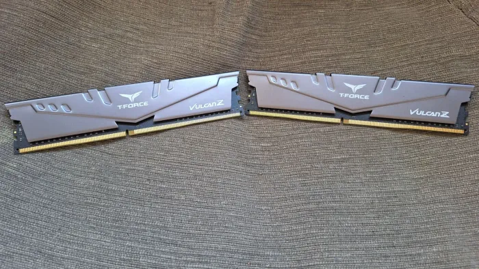 Memória T-Force Vulcan Z 16GB (2x8GB) DDR4