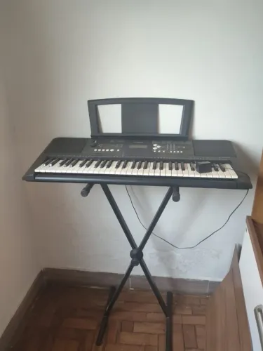 Teclado YAMAHA PSR-E333