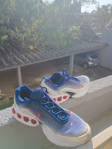 Tênis NIKE DN AZUL
