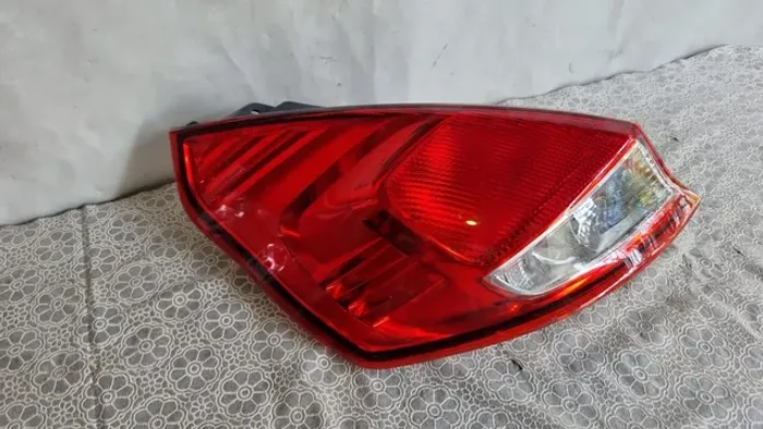 Lanterna LE Ford New Fiesta Hatch 2013/2019 Original