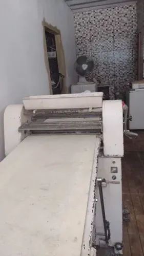 Laminadora+mesa de corte IAM
