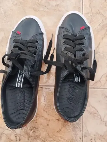 Tênis COCA - COLA - casual PRETO - NOVO - tamanho 38