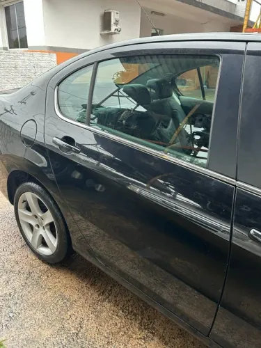 Porta Traseira Direita Peugeot 408 2011/2012 /sem acessorios