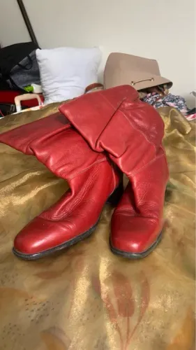 Bota Coturno de Couro Vermelha made in Canadá