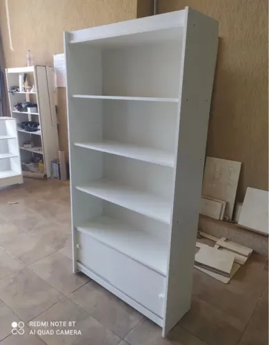 PRATELEIRA COM PORTA DE CORRER MDF