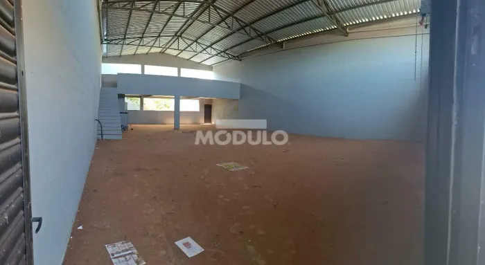 Barracão comercial para locação no bairro Novo Mundo