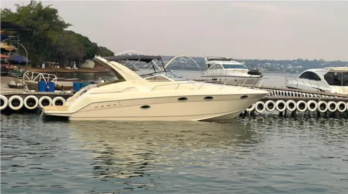 Lancha Regal 3260 