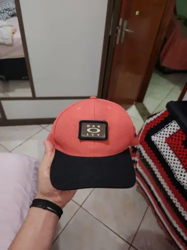 Boné Oakley  em Samambaia Sul 