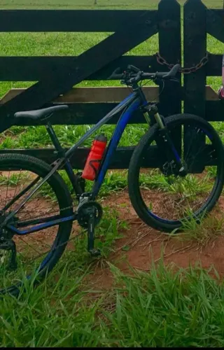 Bicicleta Oggi 7.0 quadro 15.5 Aro 29 acompanha todos acessórios adaptados e originais.