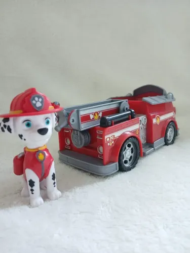 Marshal e Carro de Bombeiro - Patrulha Canina
