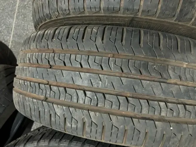 Pneu 235/60/17 Hankook 85 % vida útil.