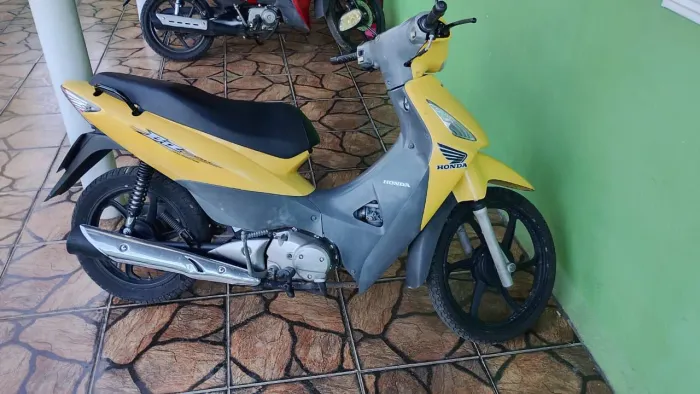 Vende _ se Honda bis 125 ES