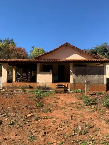 Alugo casa ,pra temporada ,com represa nos fundos, ótimo pra pescaria e descanso!pescaria
