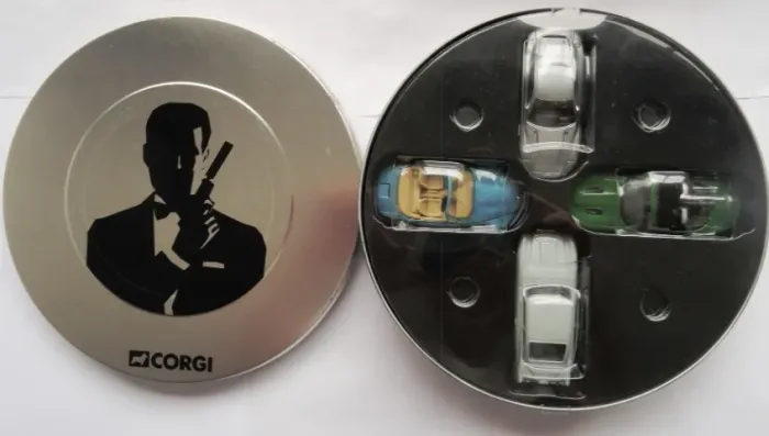 james bond 007 collection corgi lata 4 miniaturas do filme - antigo não hot wheels