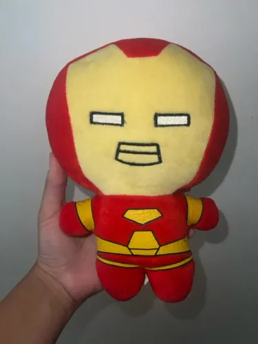 Homem de ferro de pelúcia