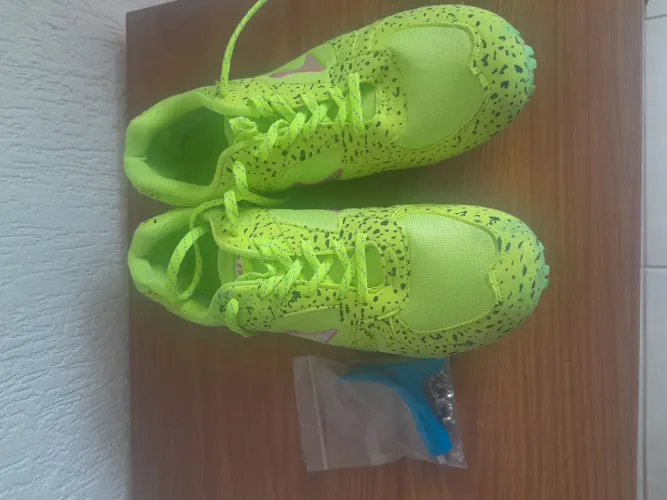 Vendo Sapatilha de Atletismo 