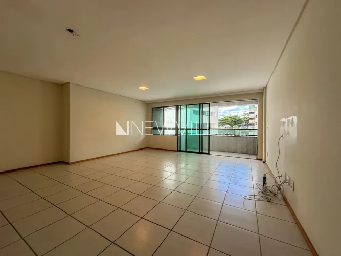 Apartamento para locação em Boa Viagem com 2 quartos e varanda