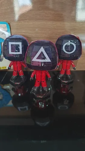 Boneco Funko Round 6 Squid game papercraft 