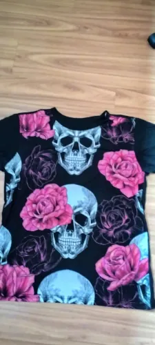Camiseta Masculina GG caveira e flor