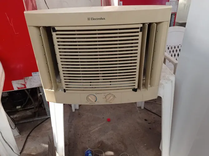 Ar Condicionado Eletrolux 7500 btus usado