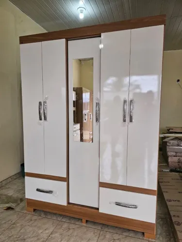 Guarda roupa de casal novo