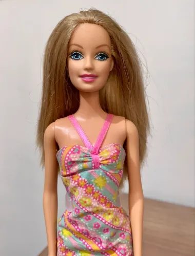 Barbie Fabulous Looks 2005