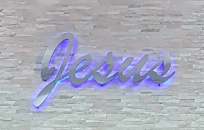 Letras inoxidável