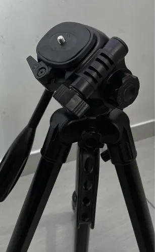 Tripé para Câmera Profissional - Estabilidade e Precisão