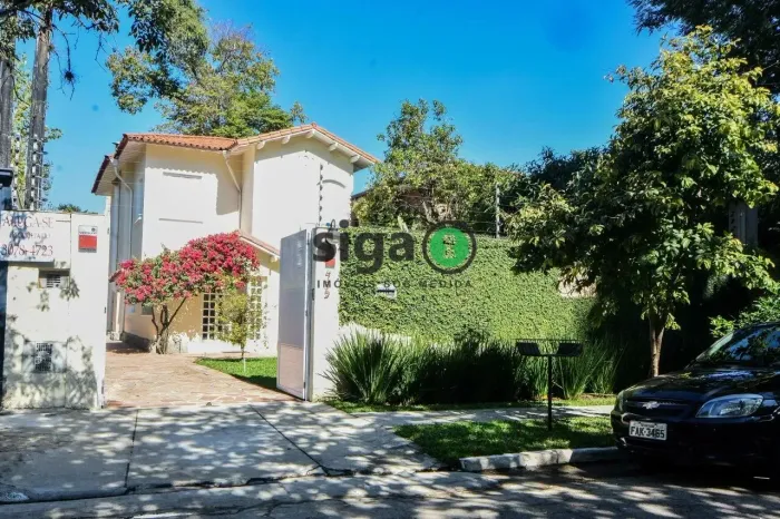 Casa Comercial para locação no Jardim Europa, com 250m², Sem Mobilia, várias salas