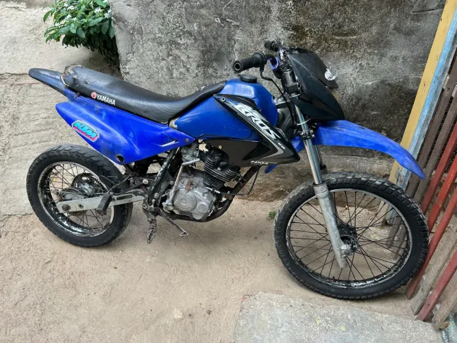Vende-se moto