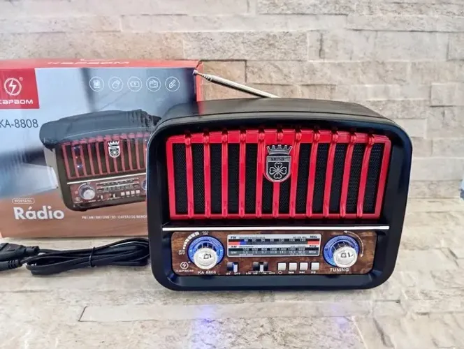 Radio Retrô Portátil Bluetooth Fm Am Usb Sd Recarregável com Lanterna