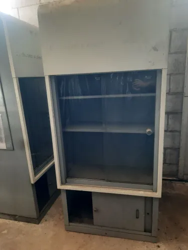 Armário Expositor. 