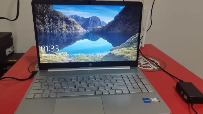 HP Notebook 15 - i5 11ª Geração, 8GB RAM, SSD 256GB NVMe - Excelente Estado